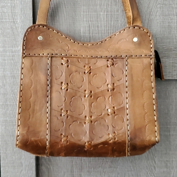 VINTAGE Tooled Leather Purse - Picture 3 of 9